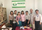 Voyageurs chez agence de voyage Vietnam Dragon Travel (4)