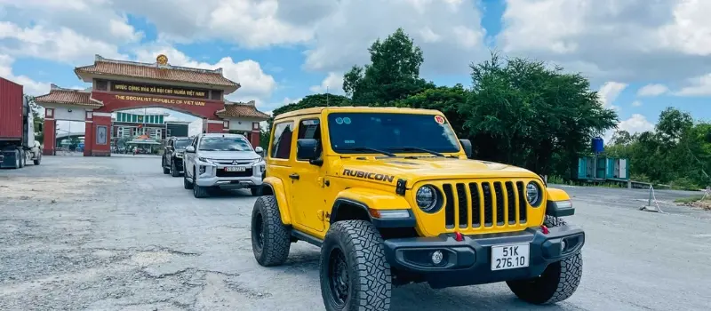Aventure de Luxe en Voiture de Collection | Luxury Tour Vietnam