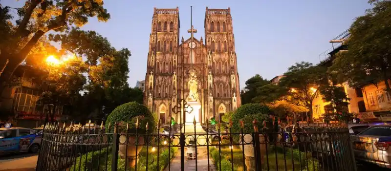 Cathédrale Saint-Joseph de Hanoi Cathédrale Saint-Joseph de Hanoi