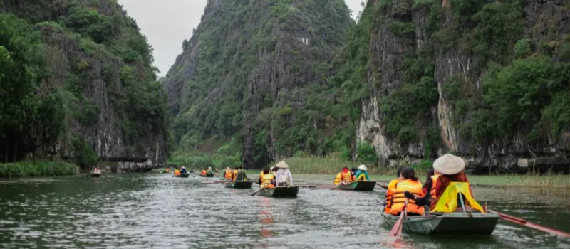 Circuit Hanoi Halong Ninh Binh en luxe pour un voyage inoubliable Circuit Hanoi Halong Ninh Binh en luxe pour un voyage inoubliable