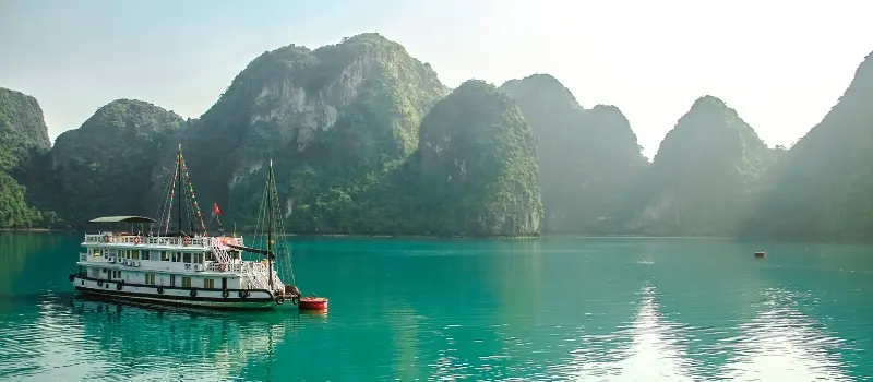 Croisière dans la baie de Bai Tu Long Croisière dans la baie de Bai Tu Long