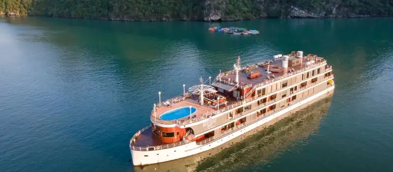 Croisière de luxe dans baie Halong: Une évasion sur une jonque 5 étoiles