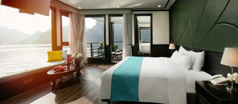 Croisière de luxe en baie de Lan Ha Croisière de luxe en baie de Lan Ha