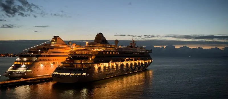 Croisière de luxe en baie d'Ha Long Croisière de luxe en baie d'Ha Long
