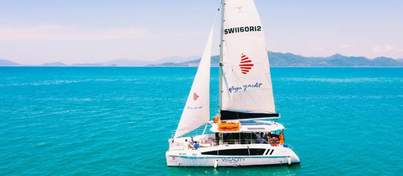 Croisi&egrave;re priv&eacute;e en yacht sur la baie de Nha Trang