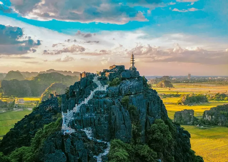 découvrir-un-vietnam-authentique-avec-sérénité-en-profitant-des-services-de-luxe31