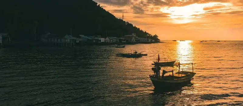 Escapades au coucher du soleil sur l’ile de Phu Quoc Escapades au coucher du soleil sur l’ile de Phu Quoc
