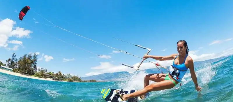 Essayez le kitesurf et la planche à voile Mui Ne Phan Thiet Essayez le kitesurf et la planche à voile Mui Ne Phan Thiet