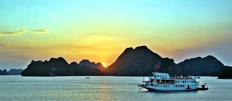 La baie de Bai Tu Long La baie de Bai Tu Long
