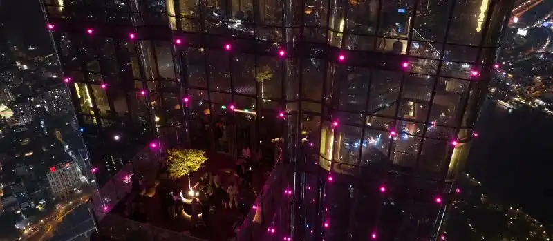 Le Blank Lounge au sommet du Landmark 81 Le Blank Lounge au sommet du Landmark 81