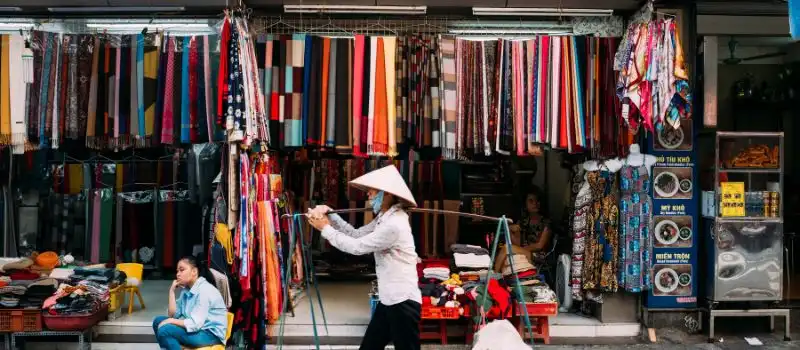 Shopping haut de gamme dans l'emblématique Vieux Quartier Hanoi Vietnam