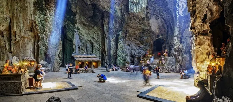 visiter-les-montagnes-de-marbre-à-da-nang-entre-nature-et-spiritualité3