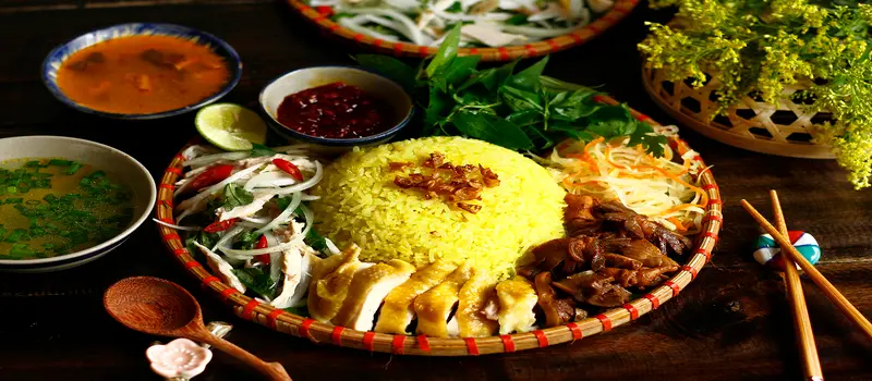 voyage-gourmand-à-hoi-an-saveurs-authentiques-et-plats-emblématiques1