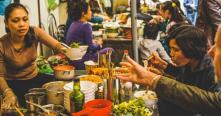 Découverte de la cuisine de rue unique de la capitale de Hanoi