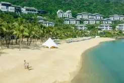 L'InterContinental Danang: Une Évasion Architecturale entre Mer et Montagne
