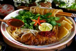 Voyage Gourmand à Hoi An: Saveurs Authentiques et Plats Emblématiques